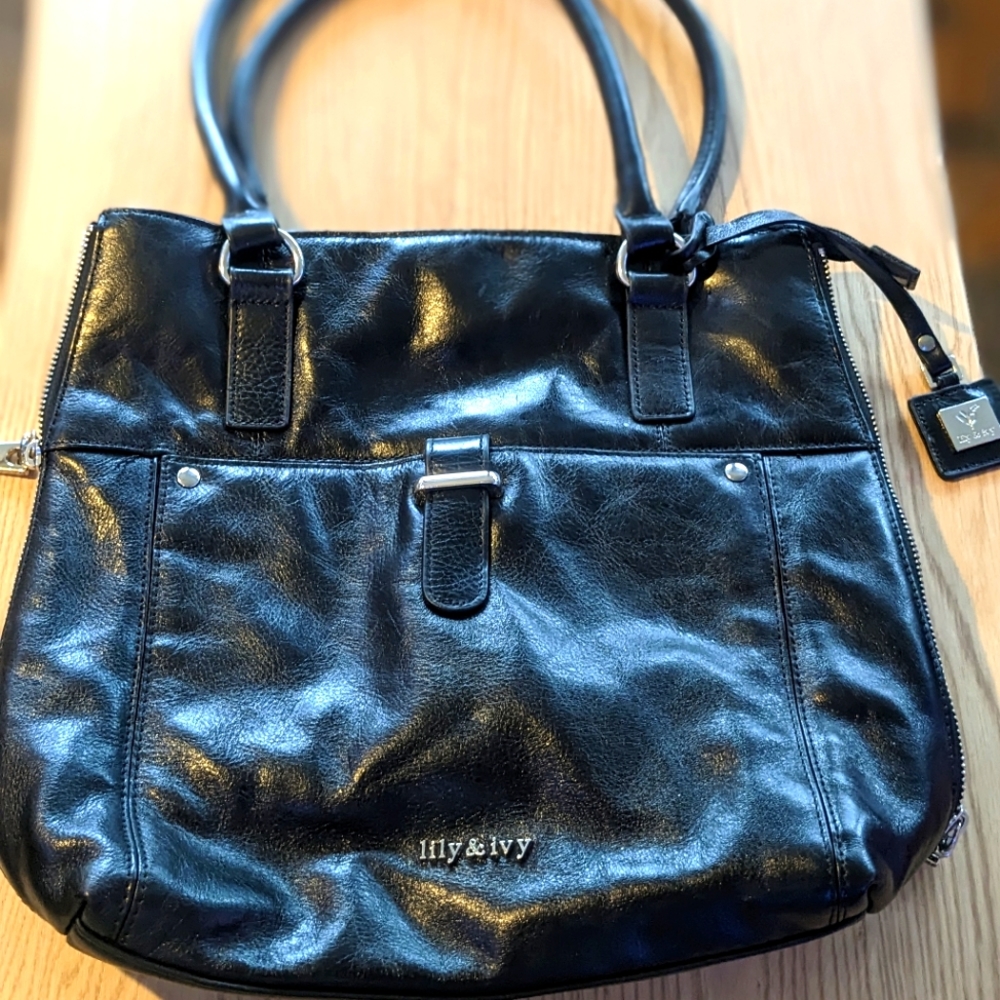 Black leather Lily and Ivy shoulder bag